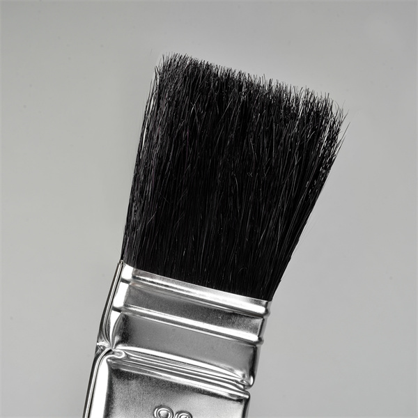 Brosse de peinture &agrave; poils noirs