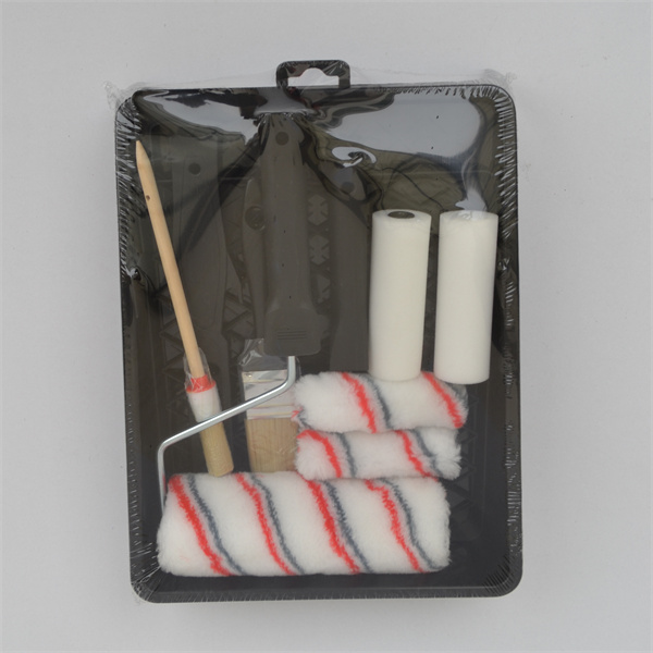 Plateau &agrave; rouleaux de peinture