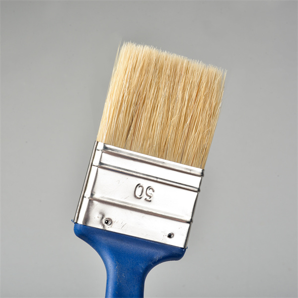 pinceau incurv&eacute;